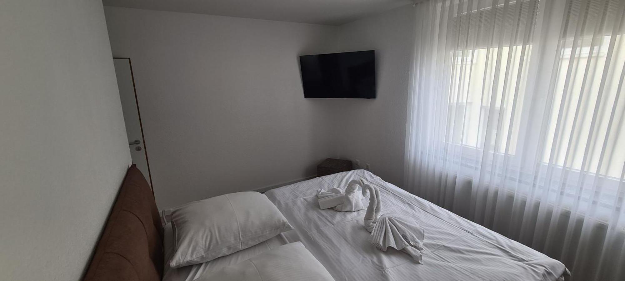 Apartment A Cappella